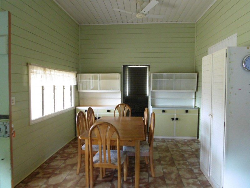 9 North St, Childers QLD 4660