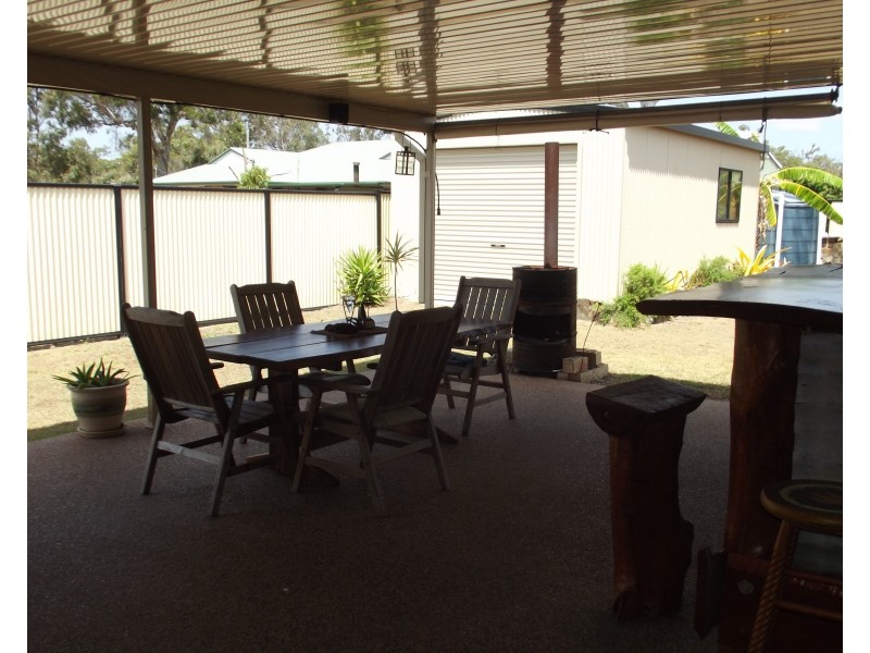 17 Burrum St, Buxton QLD 4660