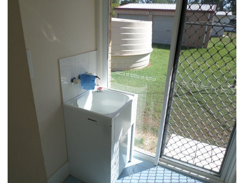 24 Travis Street, Buxton QLD 4660