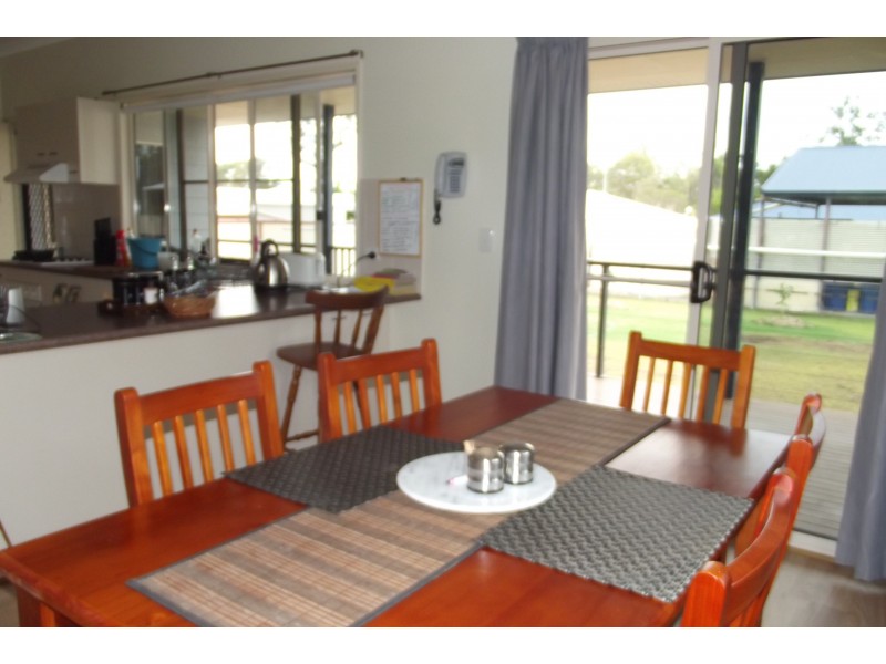 28 Powers St, Buxton QLD 4660