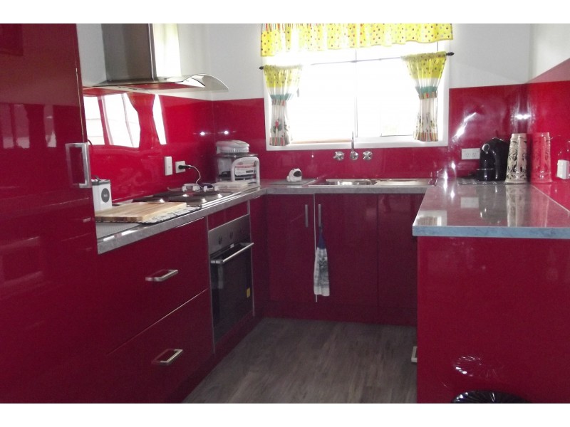 12 Hull St, Buxton QLD 4660