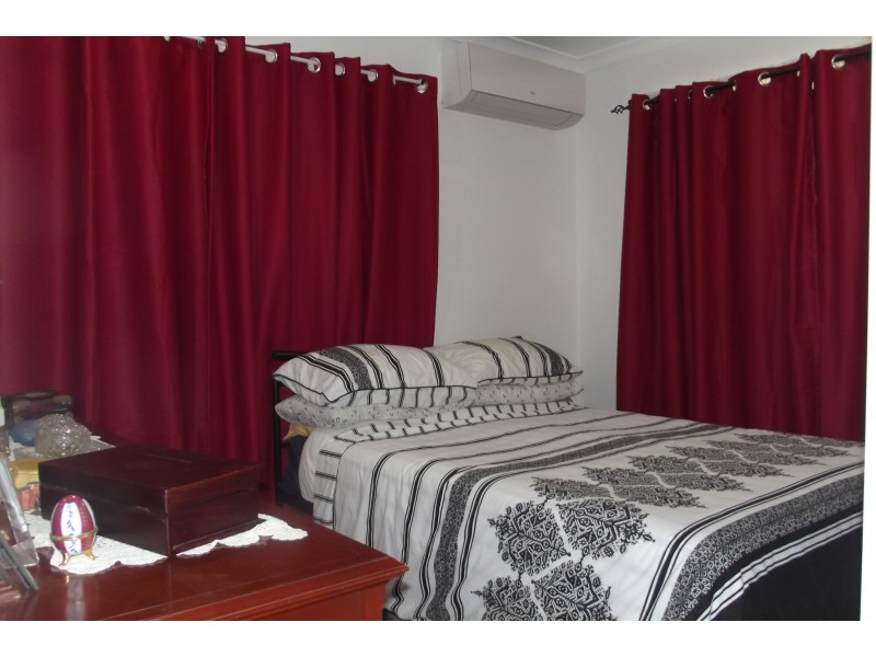 12 Hull St, Buxton QLD 4660