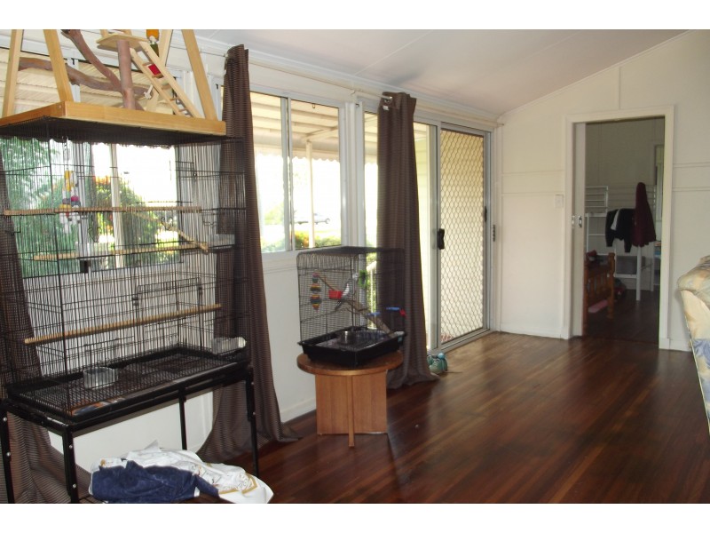 22 Churchill St, Childers QLD 4660