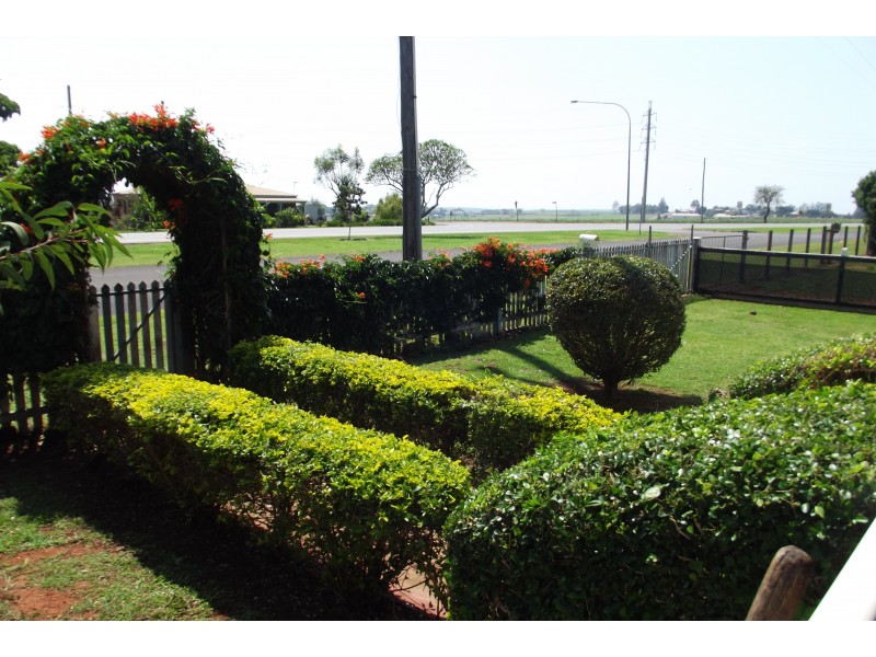 22 Churchill St, Childers QLD 4660