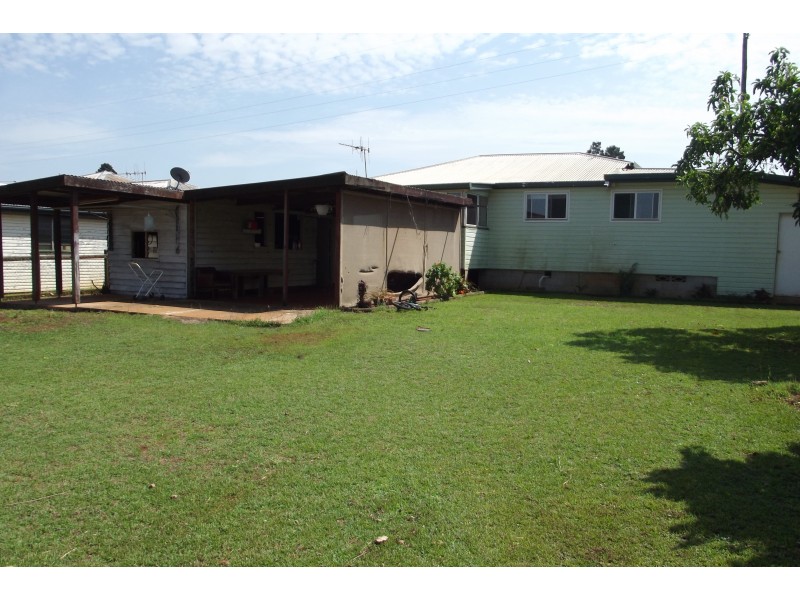 22 Churchill St, Childers QLD 4660