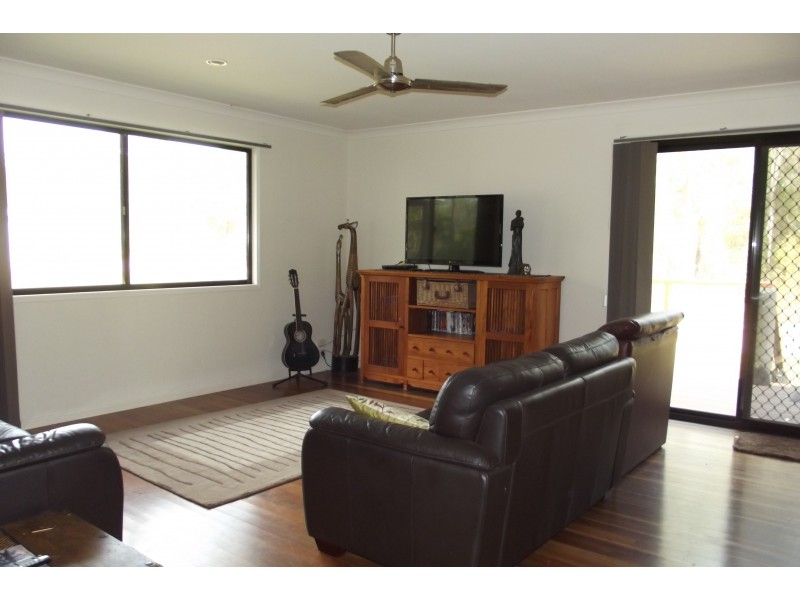 60 Postmans Crossing Rd, Isis River QLD 4660