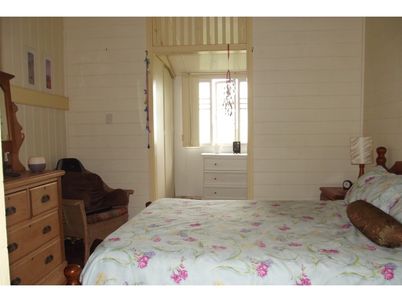 37 South Isis Rd, South Isis QLD 4660