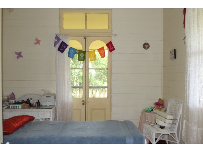 37 South Isis Rd, South Isis QLD 4660