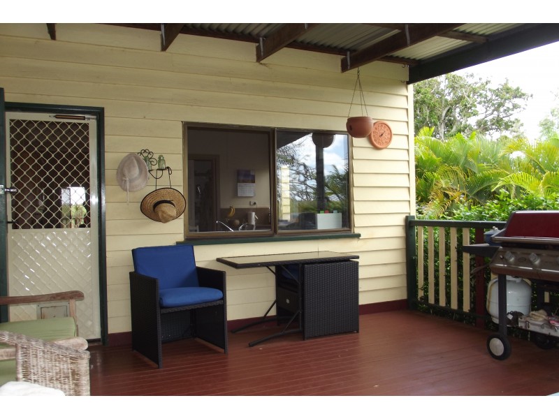 37 South Isis Rd, South Isis QLD 4660