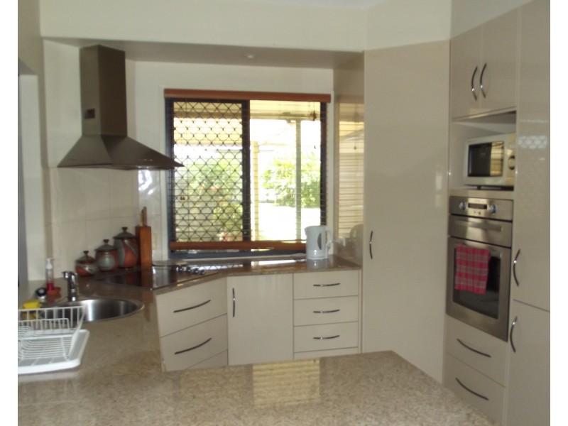 2 Hull St, Buxton QLD 4660