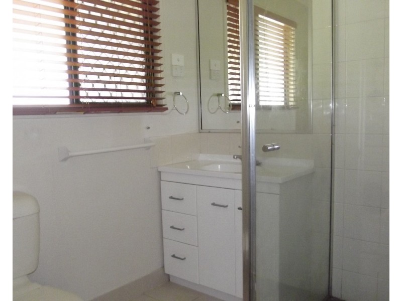 2 Hull St, Buxton QLD 4660