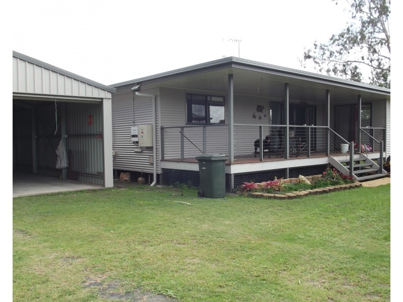 4 Burrumba Dr, Buxton QLD 4660