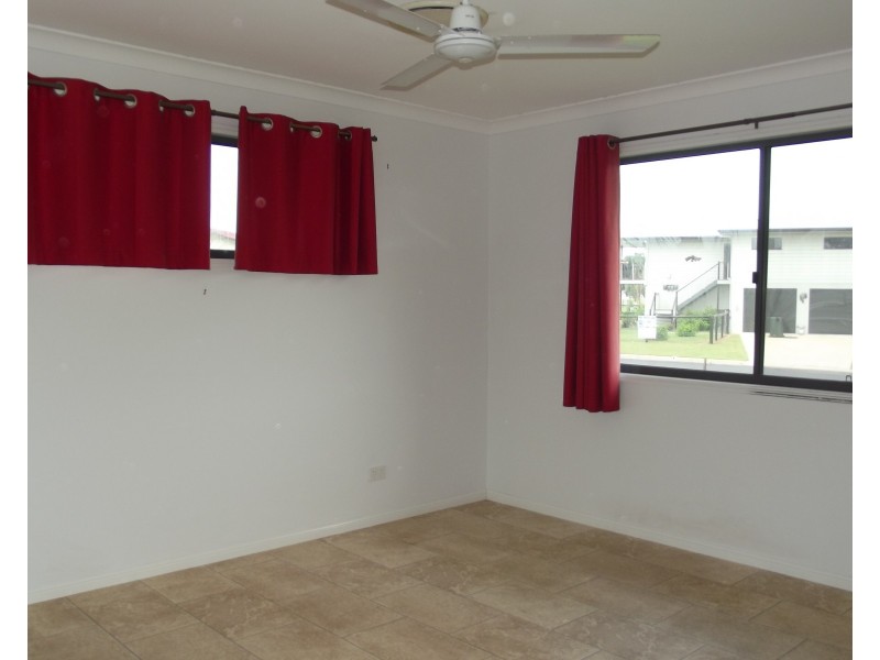 4 Burrumba Dr, Buxton QLD 4660