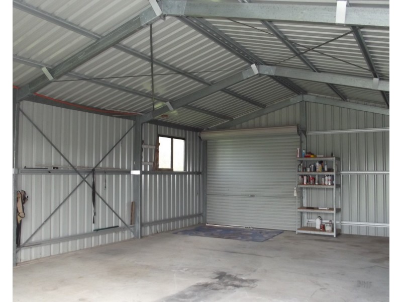 4 Burrumba Dr, Buxton QLD 4660