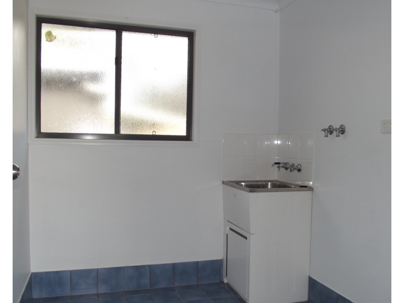 4 Burrumba Dr, Buxton QLD 4660