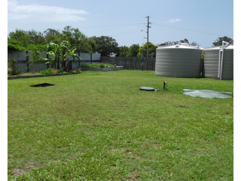 4 Burrumba Dr, Buxton QLD 4660