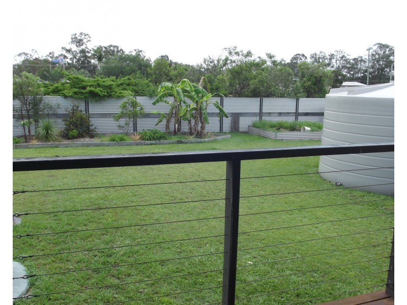 4 Burrumba Dr, Buxton QLD 4660