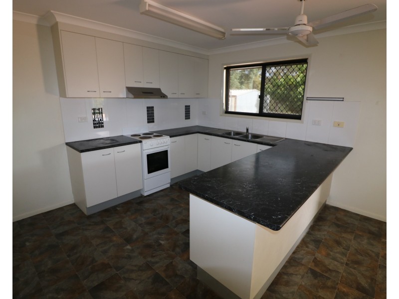 65 Thompson Rd, Childers QLD 4660