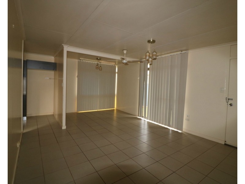 1/4 Keeley Street, Childers QLD 4660