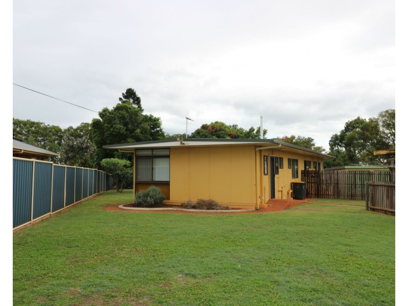 1/4 Keeley Street, Childers QLD 4660