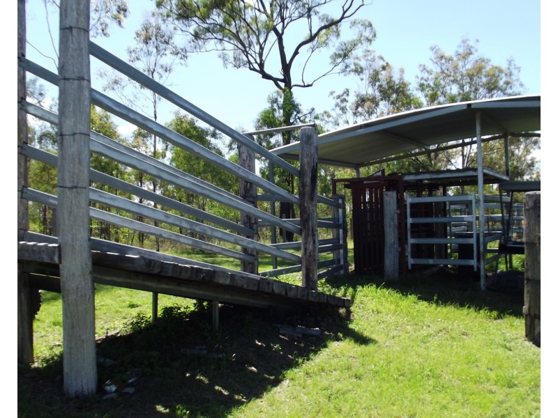 Isis Hwy, Dallarnil QLD 4621