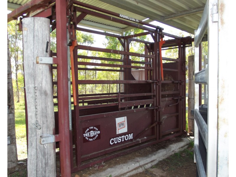 Isis Hwy, Dallarnil QLD 4621