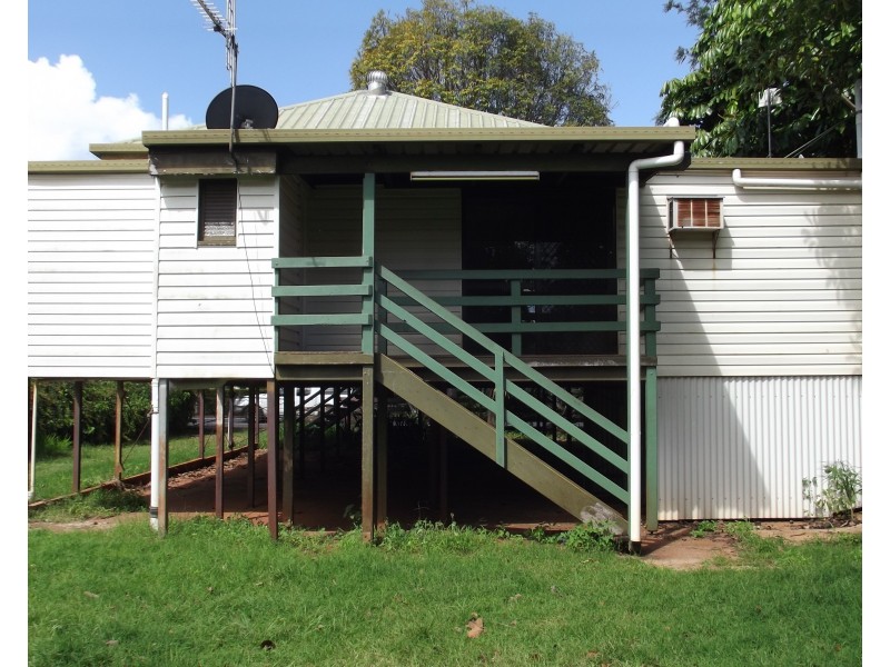 158 Churchill St, Childers QLD 4660