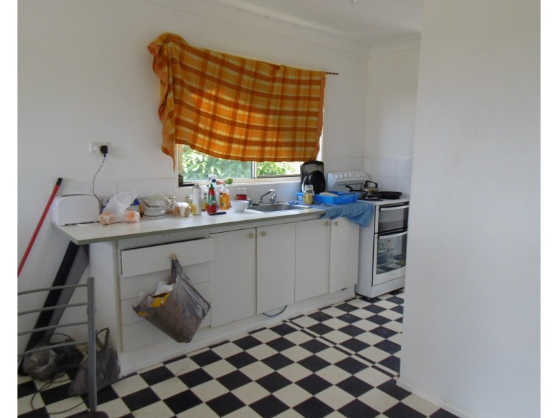 4/31 Queen St, Dallarnil QLD 4621