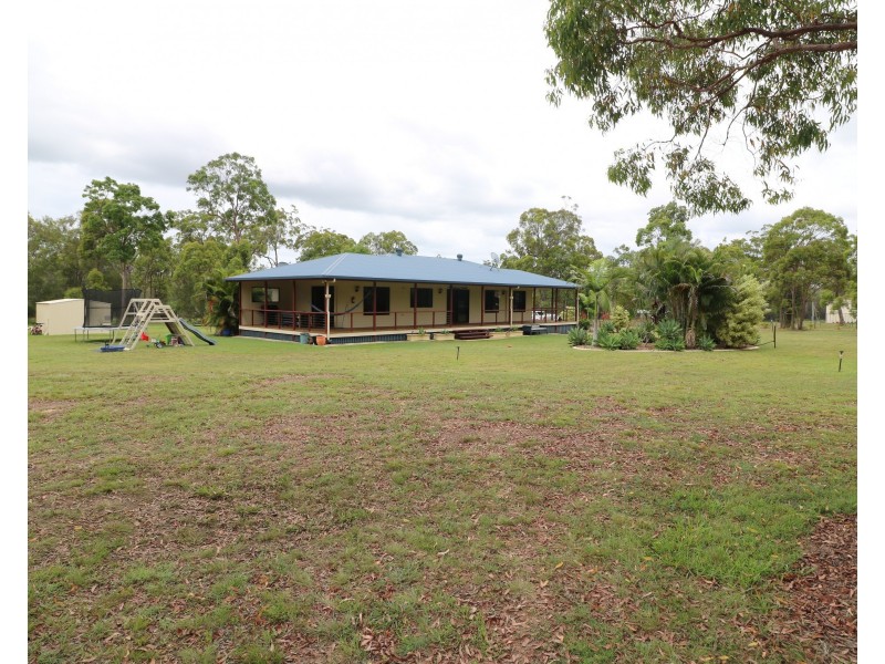 16 Oakview Dr, Redridge QLD 4660