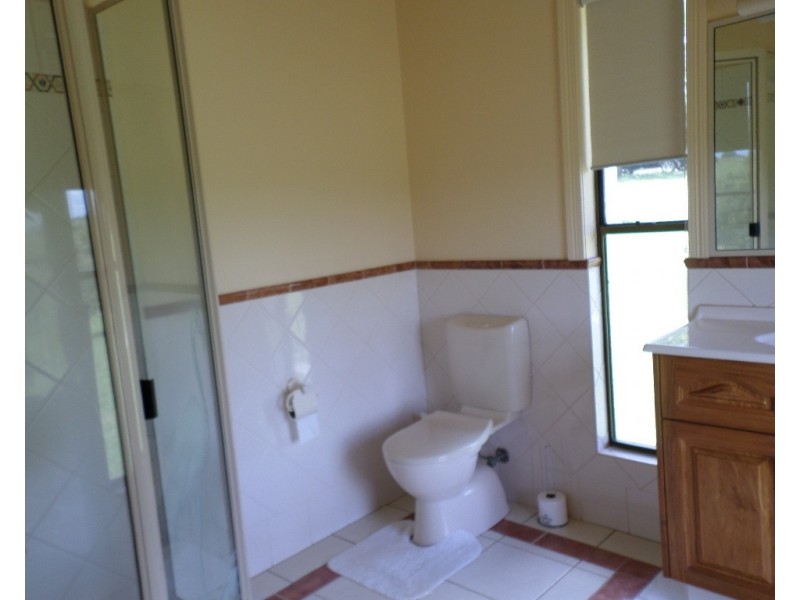 2 Green Valley Ct, North Isis QLD 4660