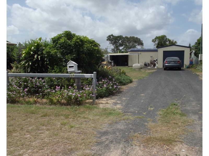 19 Hull St, Buxton QLD 4660