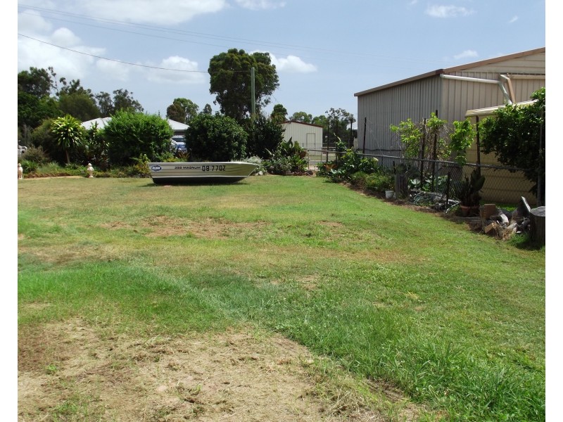 19 Hull St, Buxton QLD 4660