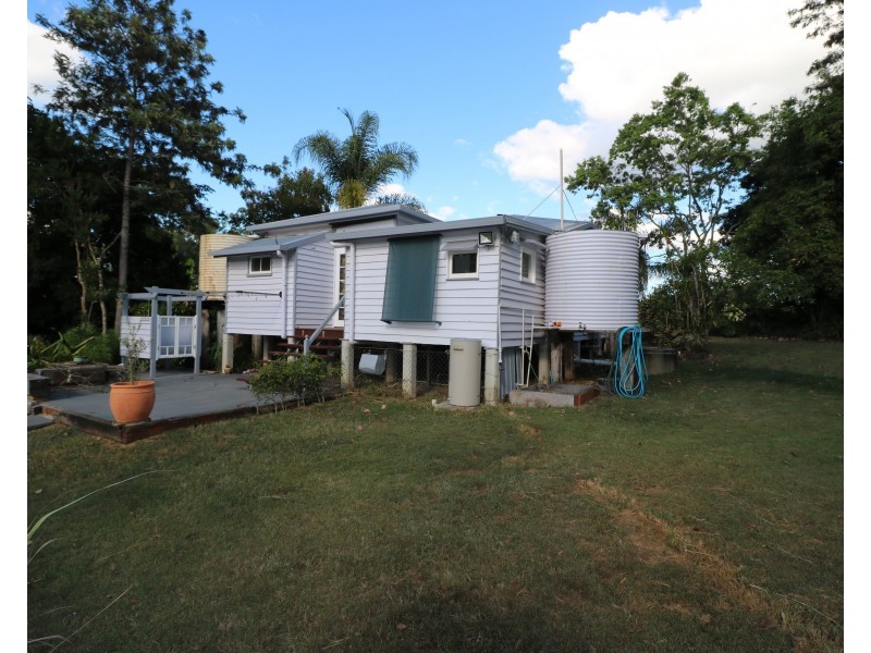 18-20 Emmitt Ct, Apple Tree Creek QLD 4660