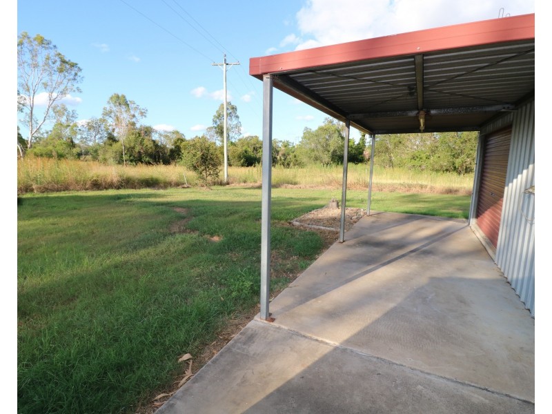 25 Booyal Dallarnil Rd, Booyal QLD 4671