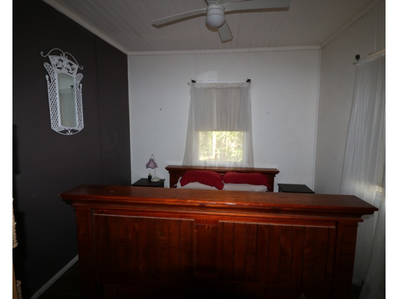 18 Emmitt Ct, Apple Tree Creek QLD 4660