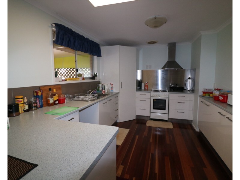 54 Broadhurst St, Childers QLD 4660