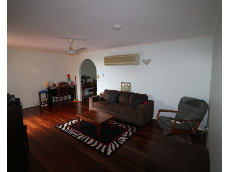 54 Broadhurst St, Childers QLD 4660