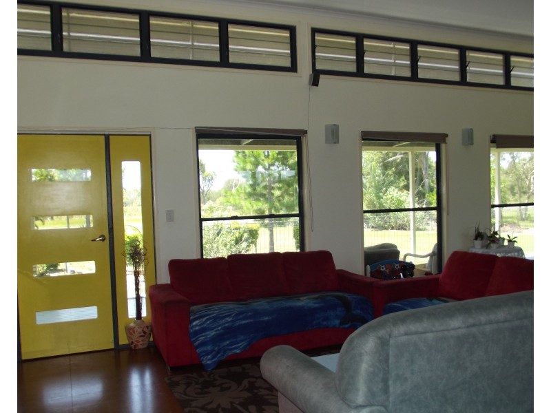 7 River Rd, Buxton QLD 4660