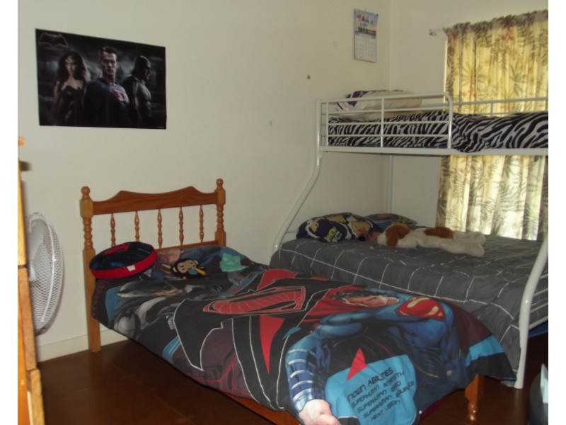 7 River Rd, Buxton QLD 4660