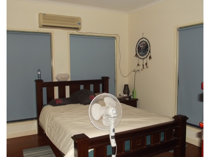 7 River Rd, Buxton QLD 4660