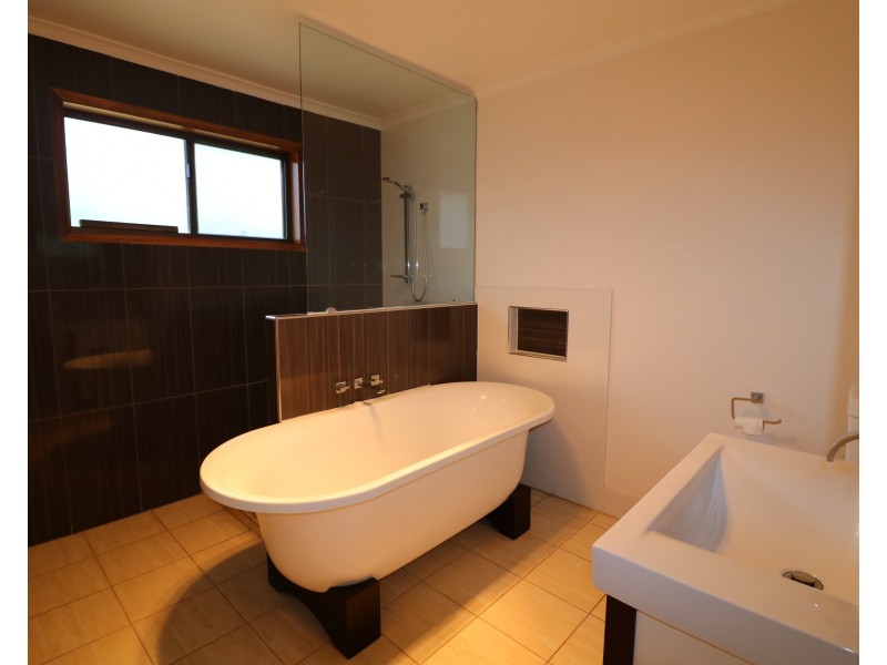 27 Prosser Rd, Apple Tree Creek QLD 4660