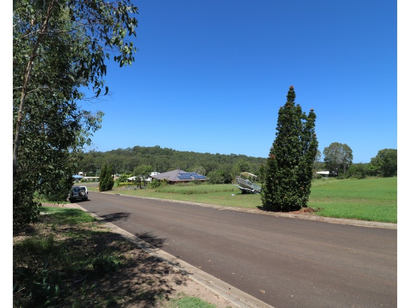 8 Sanctuary Ct, Apple Tree Creek QLD 4660