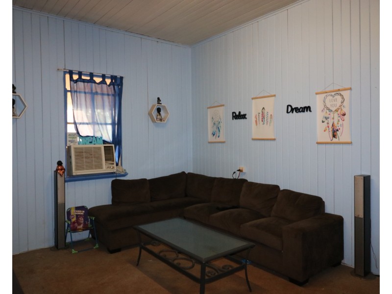 2 Elizabeth St, Childers QLD 4660