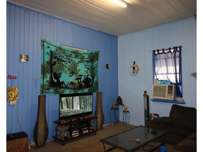 2 Elizabeth St, Childers QLD 4660