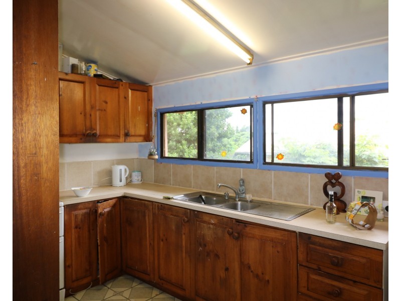 2 Elizabeth St, Childers QLD 4660