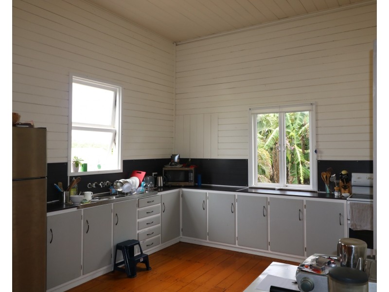 20 Broadhurst St, Childers QLD 4660