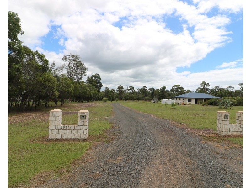 77 Oakview Dr, Redridge QLD 4660