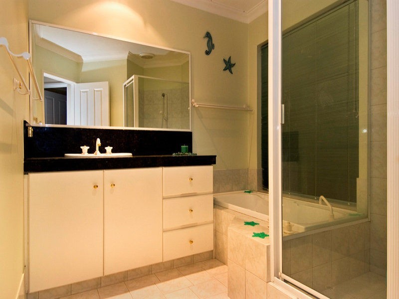 22 Kings Lynn Rise, Mindarie WA 6030