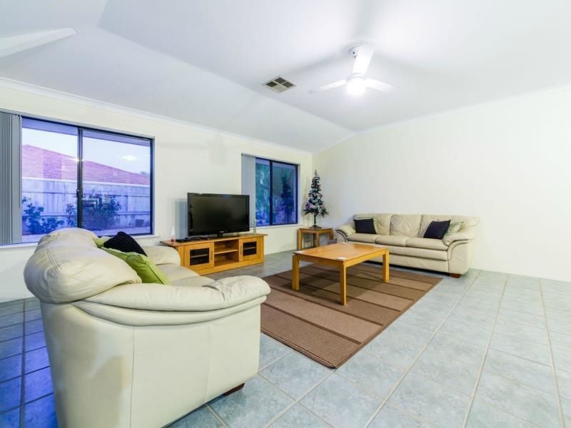 74 Dartmouth Circle, Quinns Rocks WA 6030