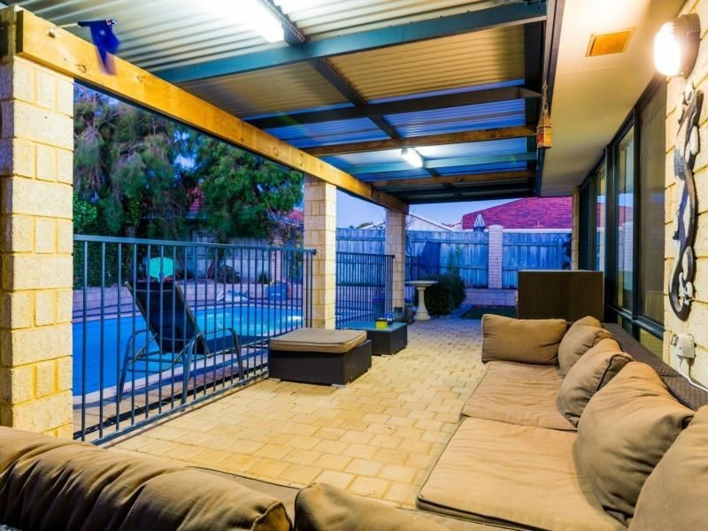 74 Dartmouth Circle, Quinns Rocks WA 6030